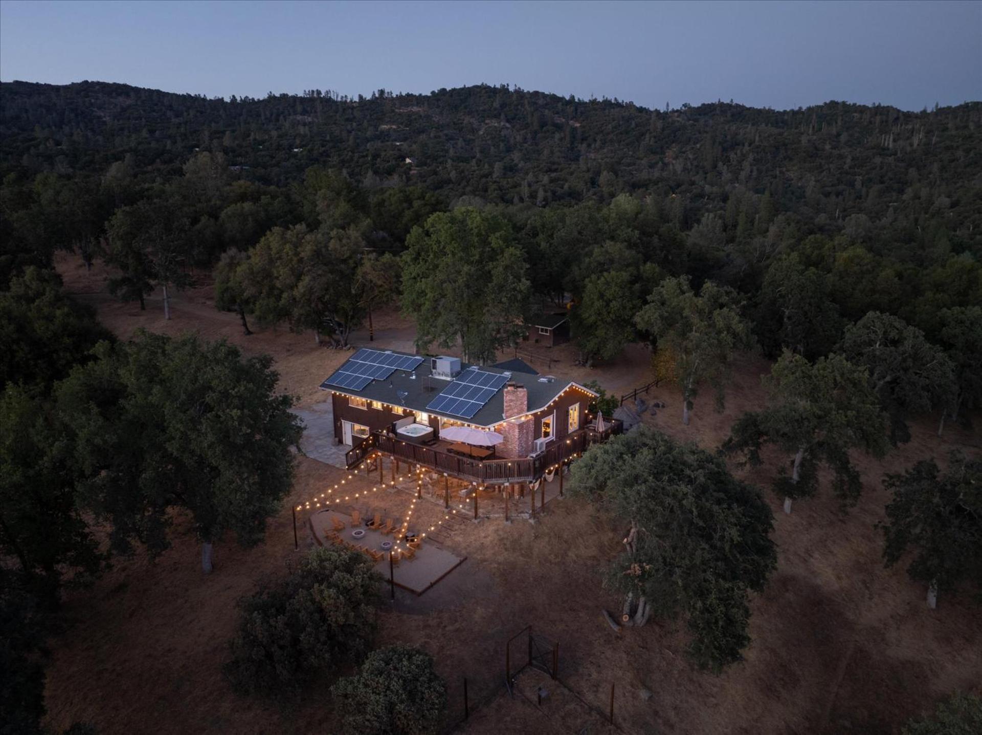 Yosemite Lookout Lodge Oakhurst Exterior foto
